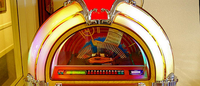 Best Bars With Classic Jukeboxes in Denver