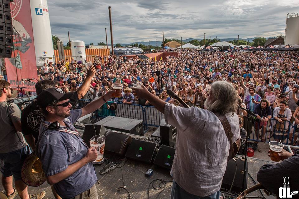 Holler and Howl at Breckenridge Brewery's 27th Annual Hootenanny